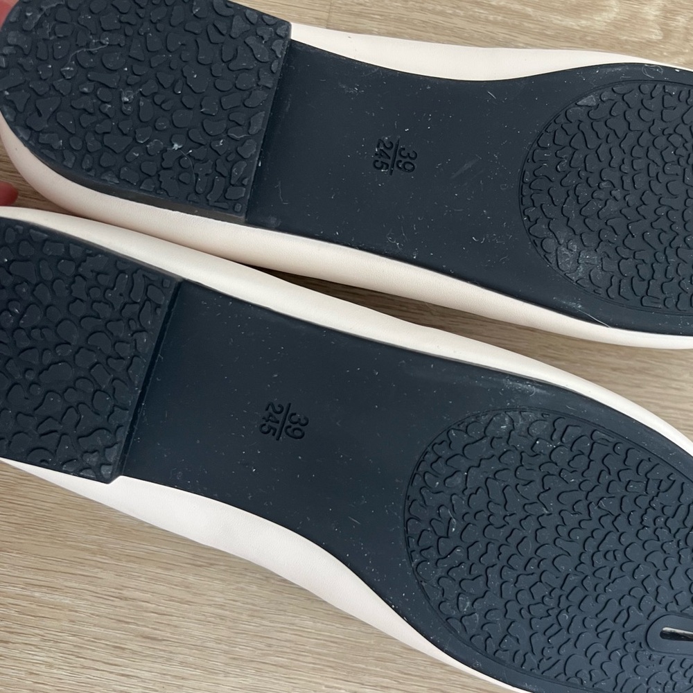 NWOT - Raboesy Tabi Ballet Flats (White) - Size 8 - Picture 6 of 7